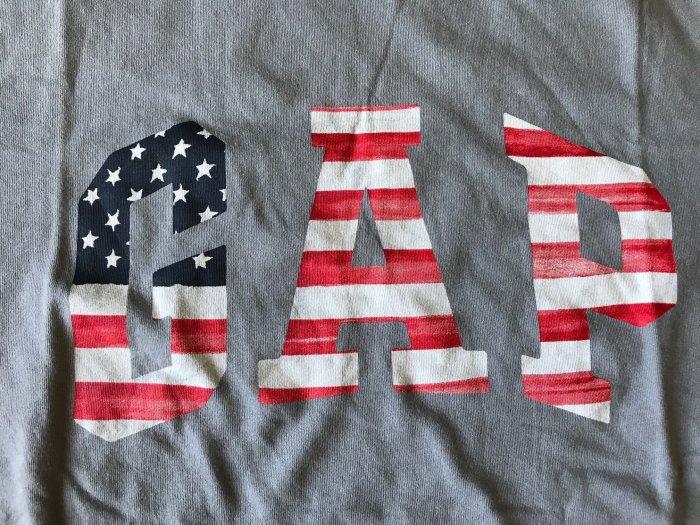 【天普小棧】GAP Americana Logo Tee美國國旗圓領短袖T恤 棉T灰色 S/M/L/XL號現貨抵台