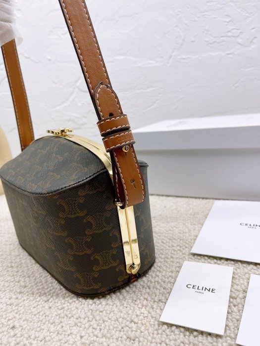 熱銷特惠 CELINE Box小盒子 復古俏皮 化妝盒 容量超級大 20*14cm 含購證 禮盒包裝明星同款 大牌 經典爆款