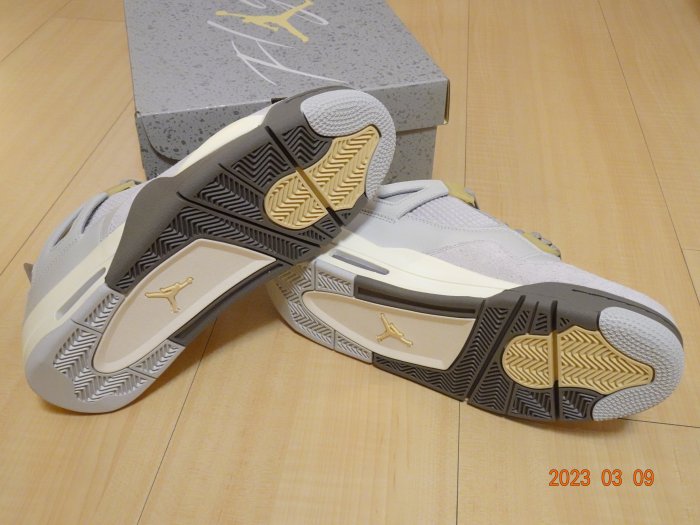 Nike Air Jordan 4 IV Retro SE Craft Photon Dust灰兔子DV3742-021