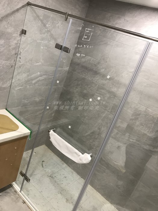 shintsai玻璃工程  淋浴間玻璃門 淋浴間乾濕玻璃工程 一字型玻璃 玻璃隔間 L型淋浴間玻璃