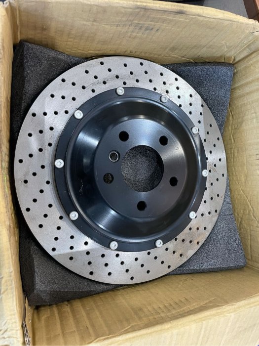 BMW F11 F10  brembo Gt4 四活塞 卡鉗組 碟盤 來令 金屬油管 寶馬520 528 530 535 M5