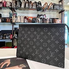 【茱麗葉精品】二手精品【9.9成新】Louis Vuitton LV M61692經典花紋PVC拉鍊手拿包.黑灰#0現貨