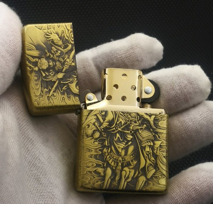 【三顧茅廬 •ZIPPO🔥】獅王手作《純銅3D立體浮雕 張飛》美國ZIPPO正版原廠 煤油打火機 防風打火機