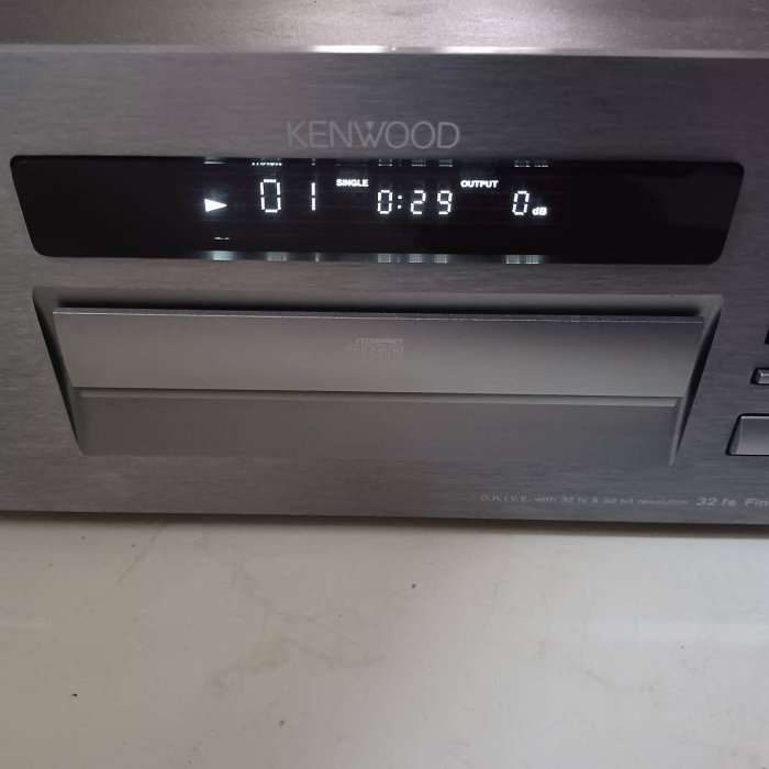 KENWOOD.DPF-7002...CD/PLAYER........PHILIPS/MARANTZ/SONY