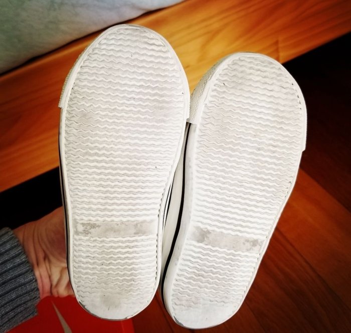 日本購入 真皮帆布鞋 童鞋 編織鞋 10C ,16公分 新舊如圖 
 
非nike，只是放鞋盒來標明尺碼