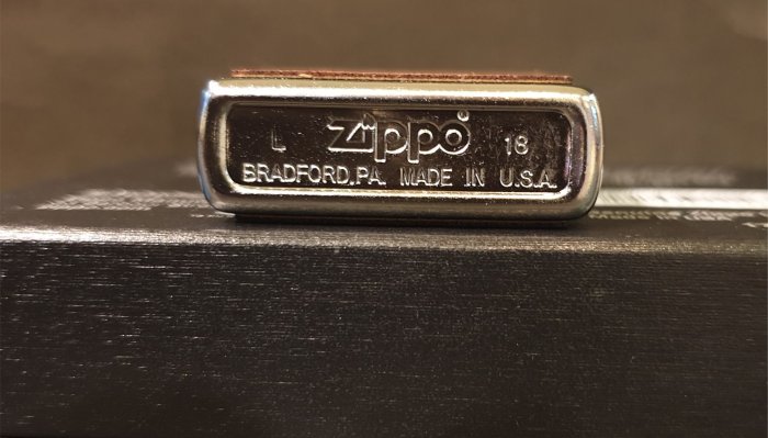 ONE*$1~*美系*ZIPPO*WOOD CHUCK《三葉草*年度版》街頭風鍍鉻*激光切割*編號:49056