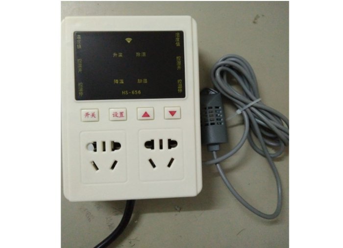 AC85~220V 插座型溫溼度控制器