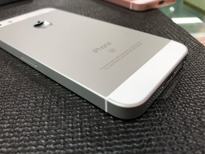 實體店面 iPhone SE 16G SE 16 無傷漂亮 二手良品機 另有 SE 32G 64G 128G SE 32 SE 64 SE 128 4吋