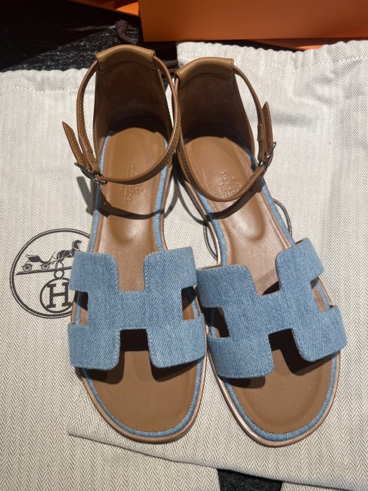 Hermes 牛仔Oran 涼鞋  size 36  $2xxxx 在台現貨 台灣官網無😃 難撞鞋