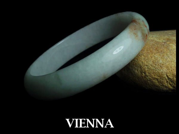 《A貨翡翠》【VIENNA】《手圍19.2/14mm版寬》緬甸玉/冰種白晰美人紅翡/玉鐲/手鐲P-053