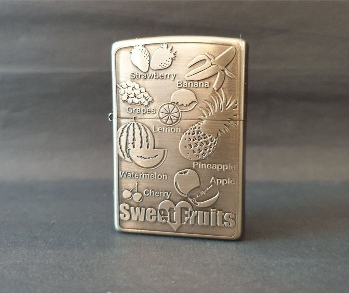 ONE*$1~日系*ZIPPO*SWEET FRUITS《水果圖案》霧銀/黃銅蝕刻*兩色任選