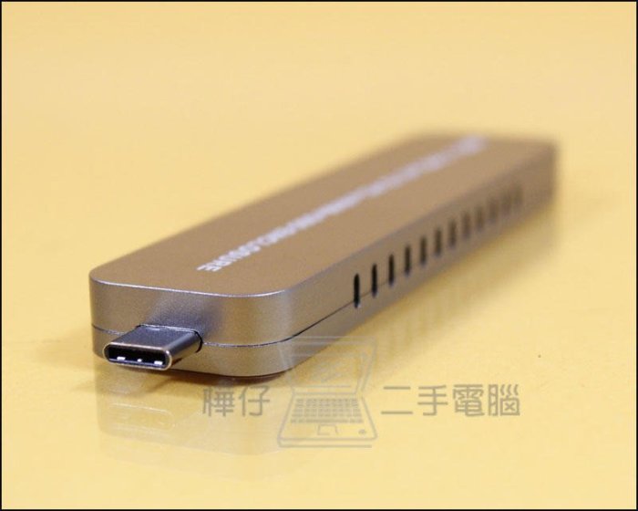 【樺仔3C】USB3.1 M.2 NVMe PCI-E SSD 雙頭直插硬碟外接盒 TYPE-A TYPE-C 兩用