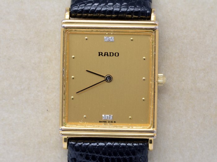 《寶萊精品》RADO 雷達表金黃方長型石英女子錶