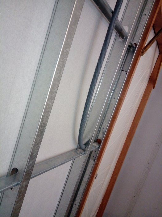 吉昇,輕鋼架,輕隔間,暗架天花板,金屬天花板, tw624910bk