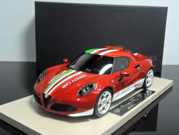 【M.A.S.H】[現貨瘋狂價] Top Marques /18 Alfa Romeo 4C SBK 前導車