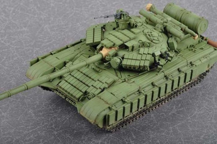 Trumpeter 小號手 1/35 蘇聯 T-64BV 主力戰車 1985年 附反應裝甲 坦克 組裝模型 05522