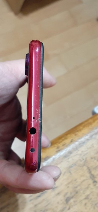 紅米 Redmi NOTE7 7（4G雙卡 4800萬畫素 8核S660 6.3吋）功能都正常使用 品相規格如圖 狀況: 小米鎖未登出