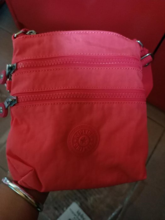 Kipling 迷你斜背包