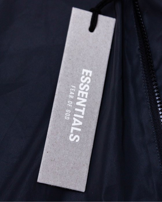 Fear Of God Essentials Half Zip Windbreaker.衝鋒外套