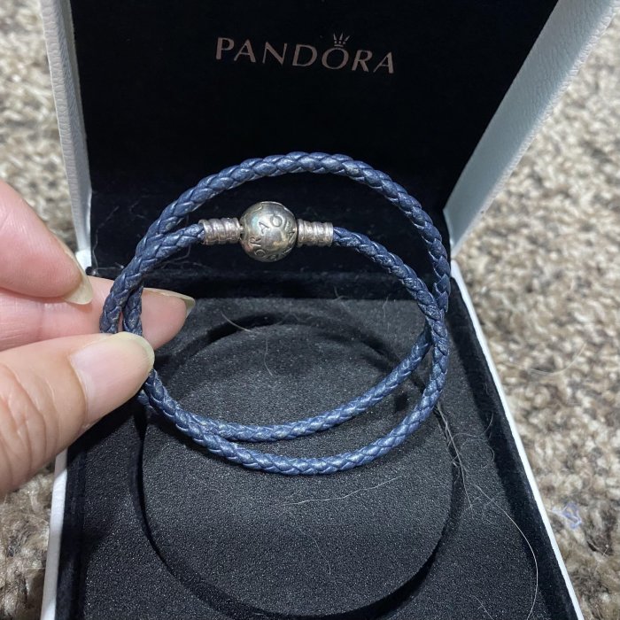 正品Pandora 潘朵拉 925純銀圓珠開扣式 雙圈皮革皮繩手鍊手環（黑藍色 ）