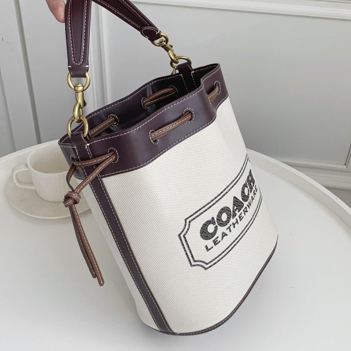 COACH 8467 新款女士經典標誌老虎REX系列水桶包 側背包  女包