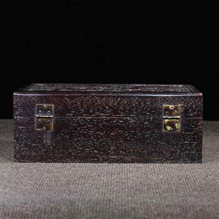 （長期有貨）紫檀木雕刻雙龍多寶盒收納盒，長30厘米寬18厘米厚11厘米，1316340【萬寶樓】圓雕 根雕  檀木