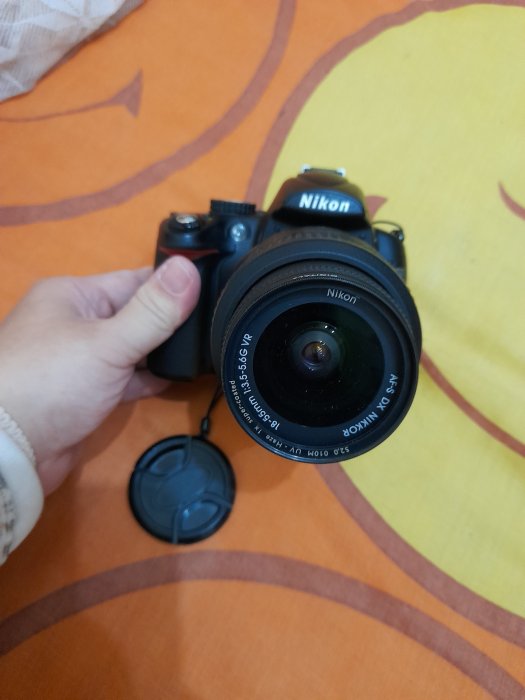 朋友託售nikon d5000單眼相機  充電器不知道放哪裡沒別的配備+三洋攝影機+Panasonic/DMC-GF2照相機沒電池9000元出售永和面交