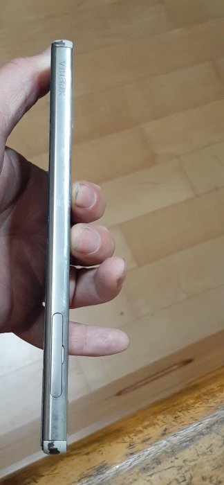 Sony Xperia Z5 Premium Z5P E6853 （八核 2300萬畫素 5.5吋）只測試螢幕畫面觸控正常無破 狀況: 現在有圖案鎖