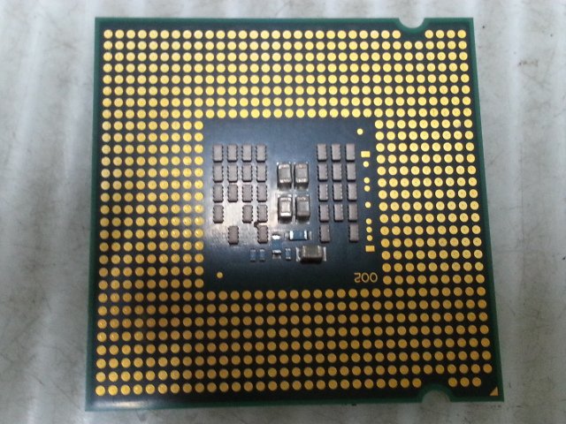 【 創憶電腦 】Intel Core 2 Quad Q8300 2.50GHZ/4M/ 775腳位 良品 直購價70元