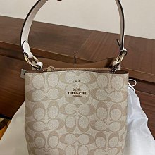 母親節 甜甜價 台灣現貨 全新正品 COACH 2312 淺卡其色老花 小水桶包 SMALL TOWN BUCKET BAG