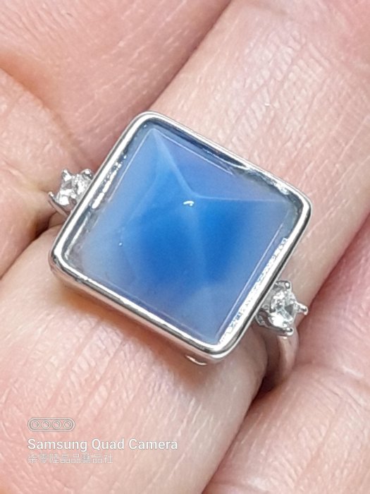 柒零陸晶品//天然藍玉髓瑪瑙金字塔造型精緻戒指(A632)促銷特價~