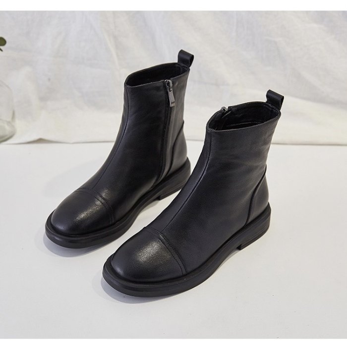 真皮短靴DANDT時尚簡約真皮側拉鍊短靴（21 NOV TA）同風格請在賣場搜尋 BLU 或 歐美女鞋