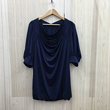 【愛莎＆嵐】 MOMA 女 藍色垂墜感抓皺短袖素面洋裝/M 11203 08