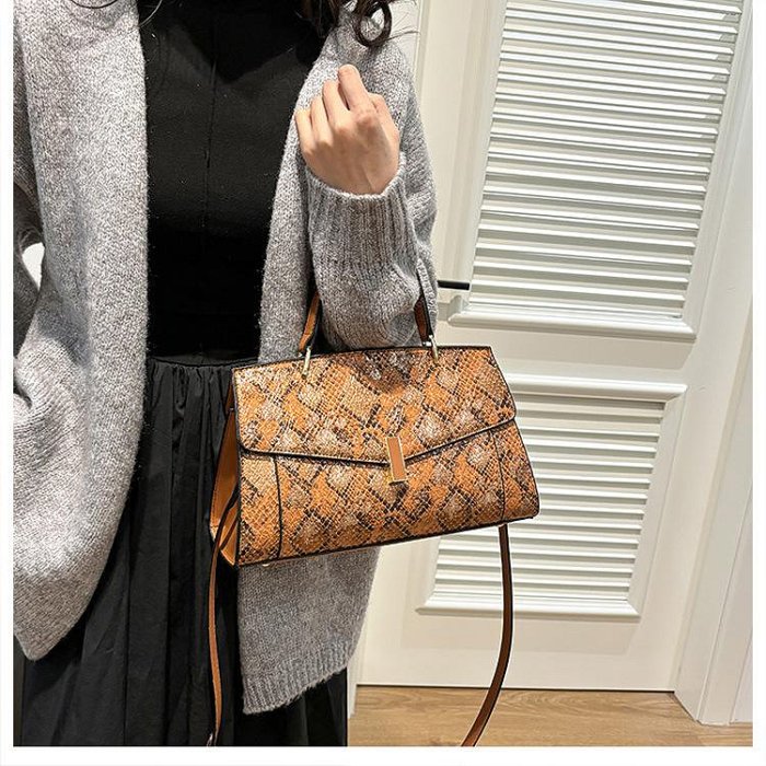 跨境女包2024歐美新款時尚潮流蛇紋單肩手提包拼接色高級感手提包女士包包