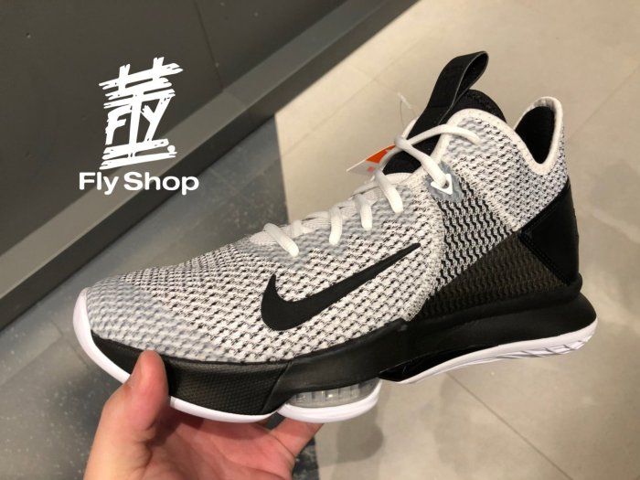 [飛董] NIKE LEBRON WITNESS IV EP XDR  籃球鞋 耐磨 CD0188-101 白黑