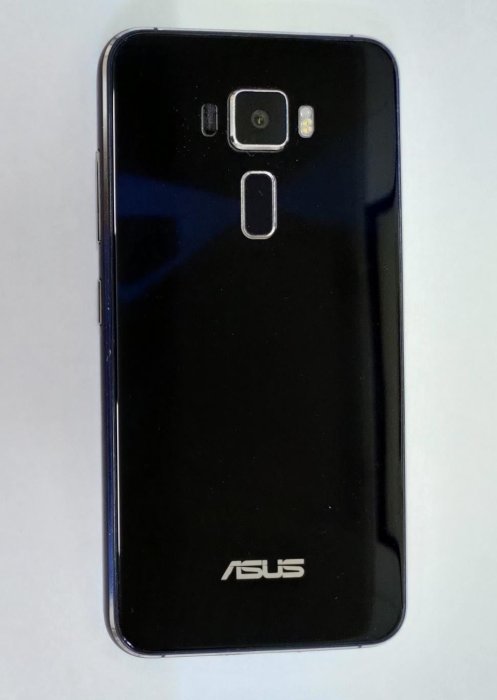 ASUS ZenFone 3
華碩ZE520KL
3G/32G 5.2吋藍寶黑 指紋辨識 雙卡雙待
二手 外觀九成五新
使用功能正常
已過原廠保固期