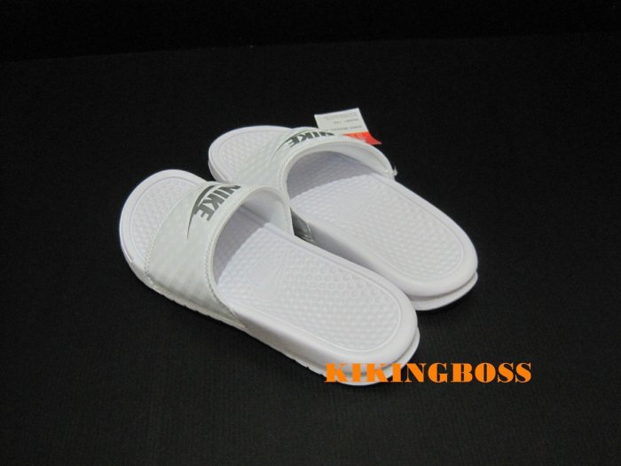 【喬治城】NIKE WMNS BENASSI 運動拖鞋 菱格 輕量 白色 343881-102