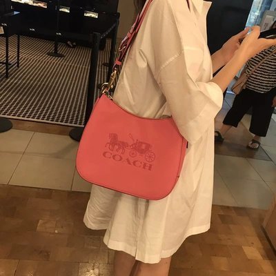 【小怡代購】 全新 COACH 72702 美國正品代購新款女士月亮包 手提包 單肩包 超低直購