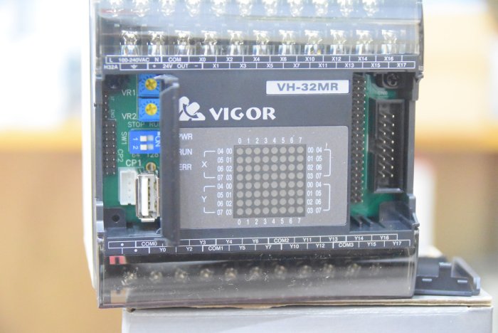 豐煒VIGOR PLC VH-32MR / VH-32MT-DI 16IN / 16OUT 可程式控制器