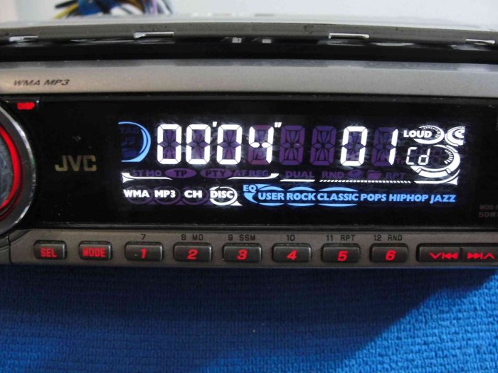 典藏升級專區"JVC" 主機KD-G725./50W*4.汽車CD/MP3故障中/USB/可連動片箱主機/印尼製