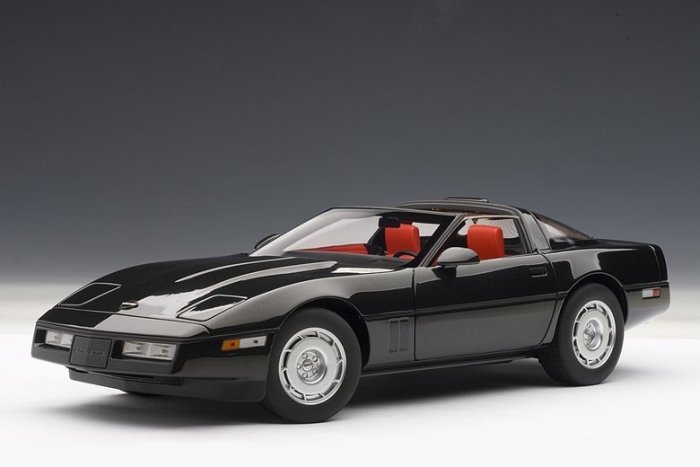 免運現貨汽車模型機車模型奧拓 1:18 克爾維特C4 CHEVROLET CORVETTE 1986 合金汽車模型