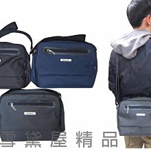 ~雪黛屋~KAWAKSAKI 斜側包台灣製造二層主袋可放10吋電腦高單數防水尼龍布+皮革隨身物品專用 HKA207