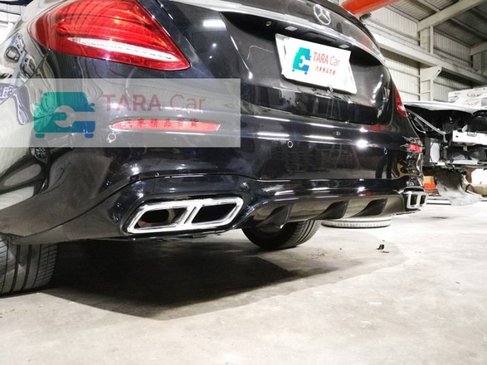 新品 賓士 BENZ W213 AMG 後保桿 改 E63 四出 後飾板 (替換式) 後下巴＋4出 尾飾管 含總配件