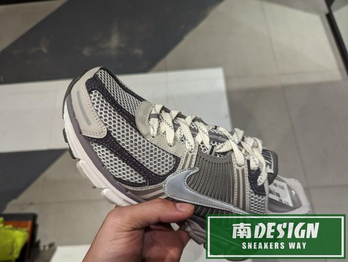 南🔥2023 12月 NIKE Zoom Vomero 5 跑步 慢跑 緩震 網布 男款 深淺灰 FD0791-012