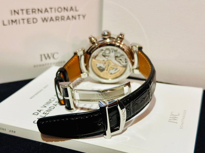 ~路米名品~ IWC IW392103 DA VINCI 達文西 萬年曆 43mm 飛返計時 複雜功能腕錶