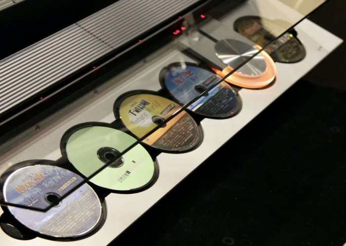 『超經典博物館收藏等級』B&O六片裝CD播放機～