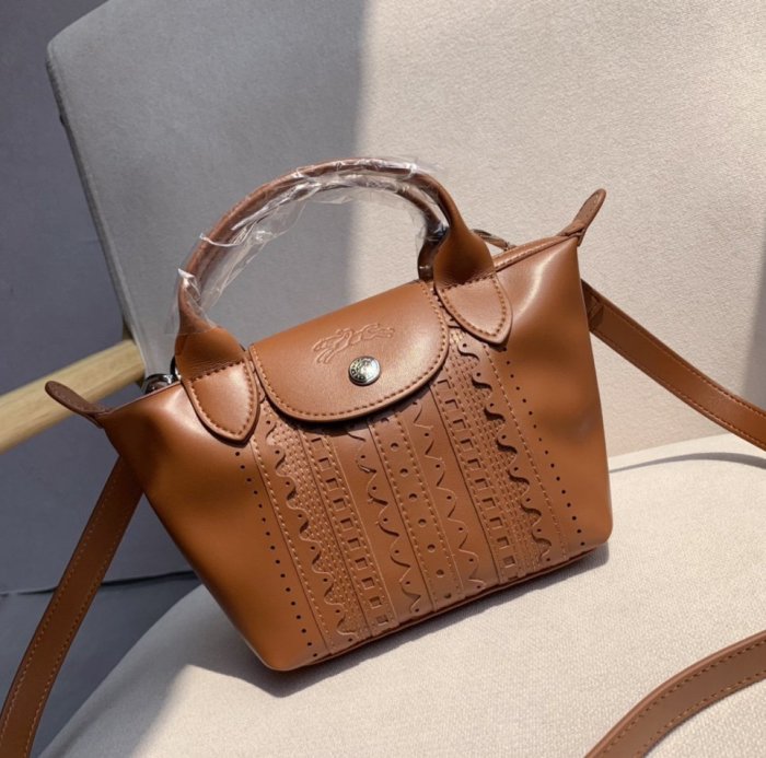 ❤小鹿嚴選❤法國正品Longchamp LE PLIAGE CUIR 2021春夏限定款mini羊皮蕾絲水餃包*附件