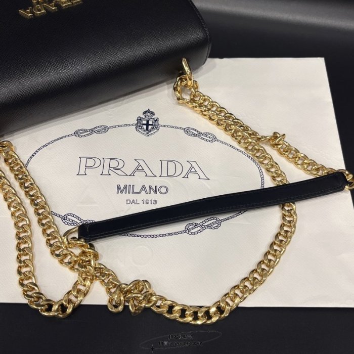 JR精品PRADA Woc 黑色防刮牛皮金字金鍊釦式翻蓋肩背包斜背包風琴包晚宴包