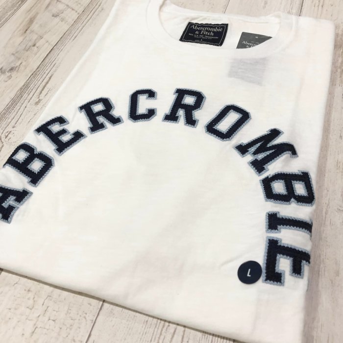 Maple麋鹿小舖 Abercrombie&Fitch ＊ AF 白色電繡字母短T ＊ ( 現貨L號 )