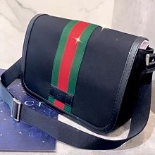 二手旗艦 Gucci 黑色 帆布 綠紅織帶 掀蓋 書包 斜背包(中友店)